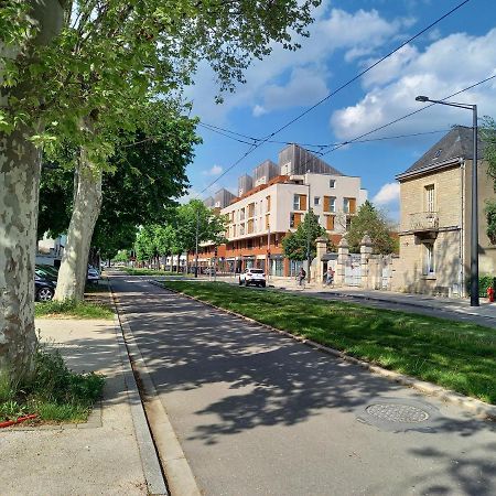 Studio Avec Terrasse En Residence Calme A Dijon. Екстер'єр фото