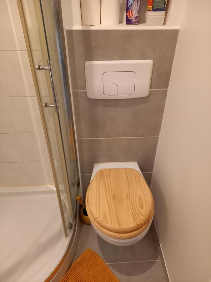Studio Avec Terrasse En Residence Calme A Dijon. Екстер'єр фото
